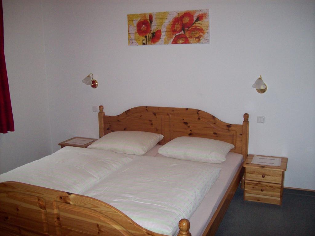 Apartmenthaus Simmer โอเบอร์ทราวน์ ภายนอก รูปภาพ